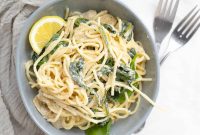 One-Pan Creamy Spinach and Artichoke Spaghetti in 20 Minutes