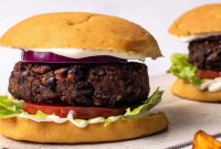 Juicy Mushroom Burger Recipe with Savory Grill-Style Flavor