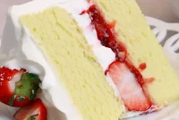 Decadent Strawberry Cream Layer Cake Recipe