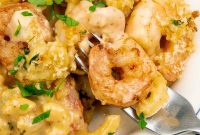 Creamy Baked Shrimp Mac and Cheese Casserole
