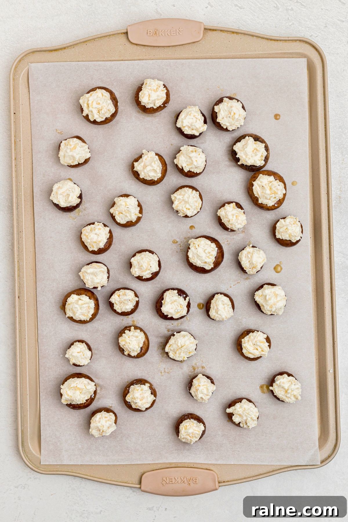 Cheesy Garlic Stuffed Mushrooms with Herb Breadcrumbs 7 img 14454 6