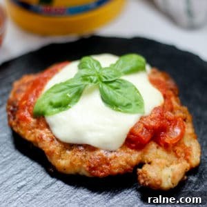 Crispy Italian-Style Chicken Breast with Fresh Tomato Sauce 16 crispy Italian chicken breast with fresh basil
