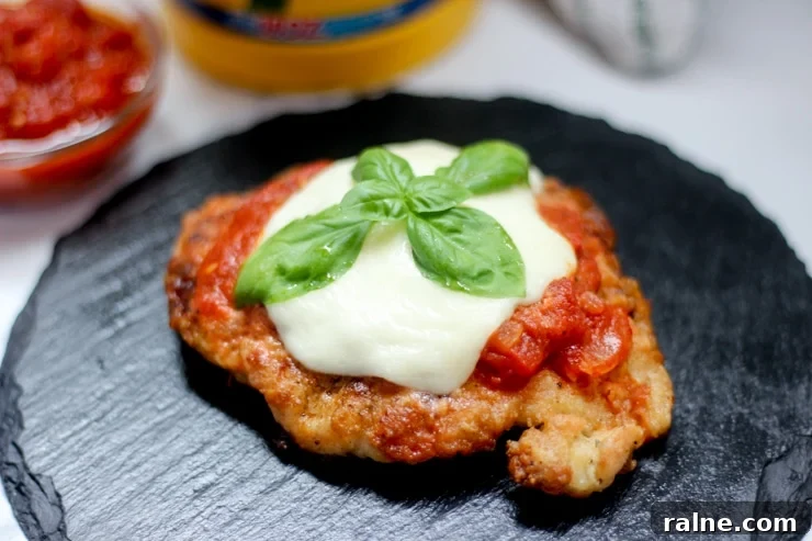 Crispy Italian-Style Chicken Breast with Fresh Tomato Sauce 3 img 208898 2
