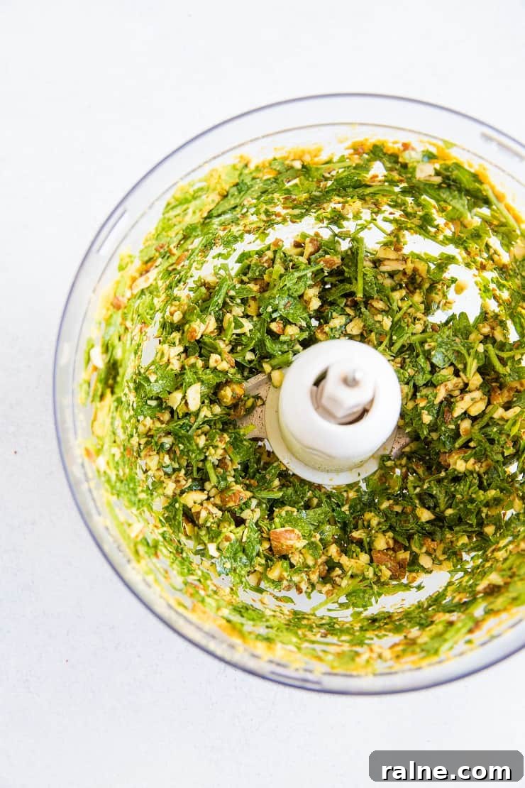 Low-FODMAP Pesto Sauce - a garlic-free, dairy-free recipe for pesto sauce that is Low-FODMAP and vegan - perfect for those with food sensitivities