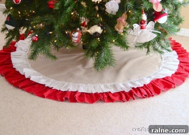 How to make an easy ruffled tree skirt.