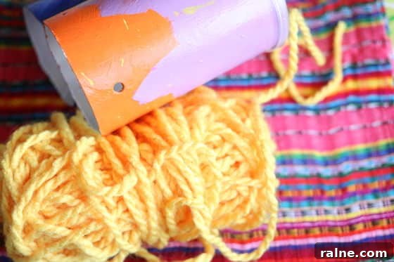 DIY Pringles Can Binoculars: Fun Craft Project for Preschoolers 6 pringles cans and yarn