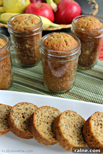 25+ Mason Jar Recipes for Quick Meals & Snacks 26 Banana bread in a jar | 25+ Mason Jar Eats