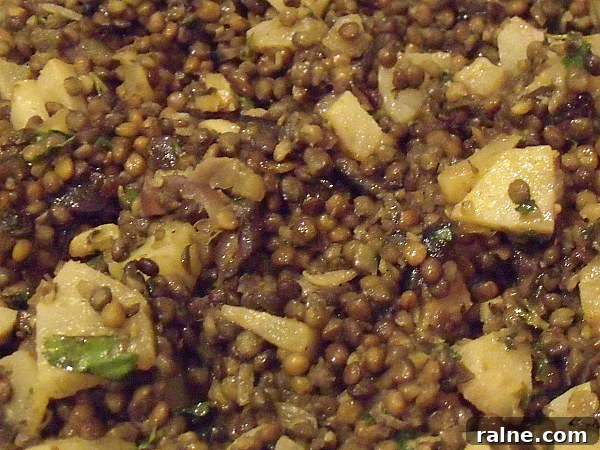 Savory Lentils with Pears and Warm Spices 5 Vegetarian Lentils with Pears