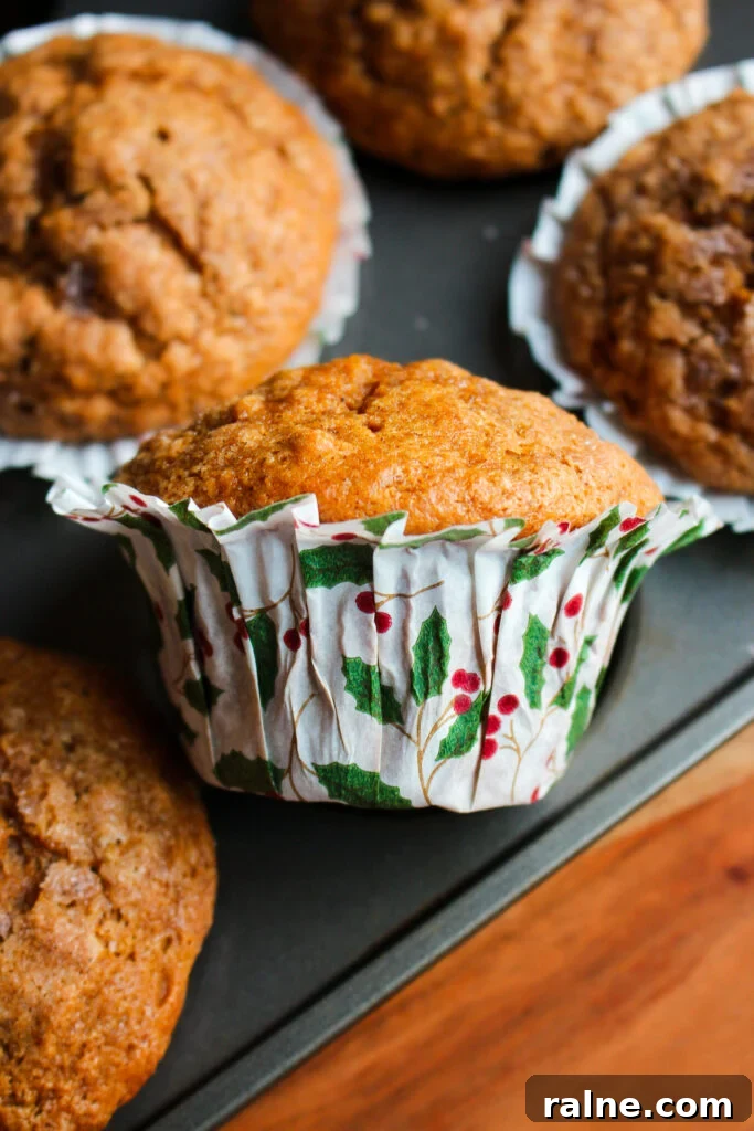 Gingerbread Banana Muffins with Warm Spices and Molasses 3 img 28945 2