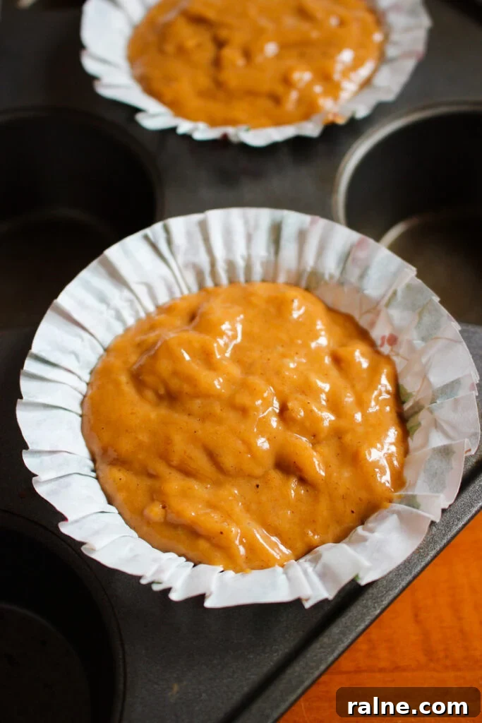 Gingerbread Banana Muffins with Warm Spices and Molasses 8 img 28945 7