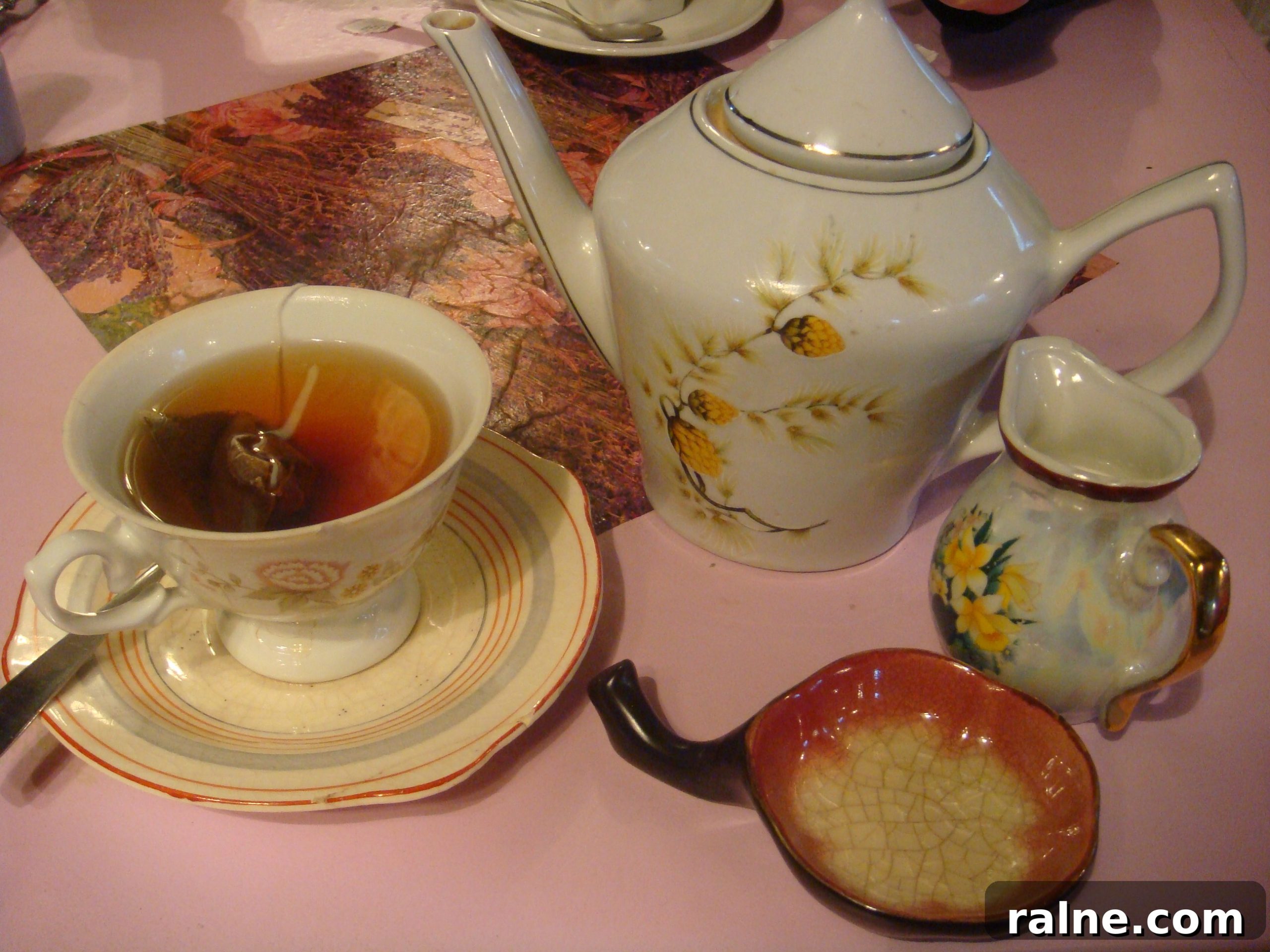 DSC05422 Tea cup close-up