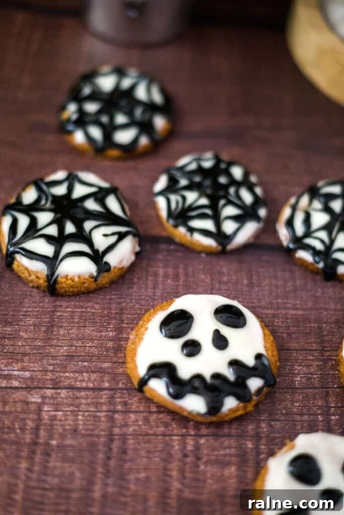 Low-Carb Keto Halloween Recipes for Spooky Low-Sugar Treats 2 halloween cookies