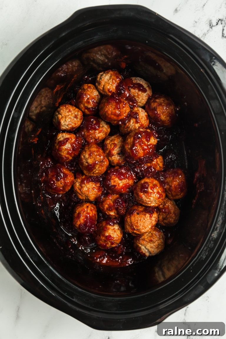 Spicy 4-Ingredient Cranberry Meatballs (Slow Cooker) 7 img 30885 6