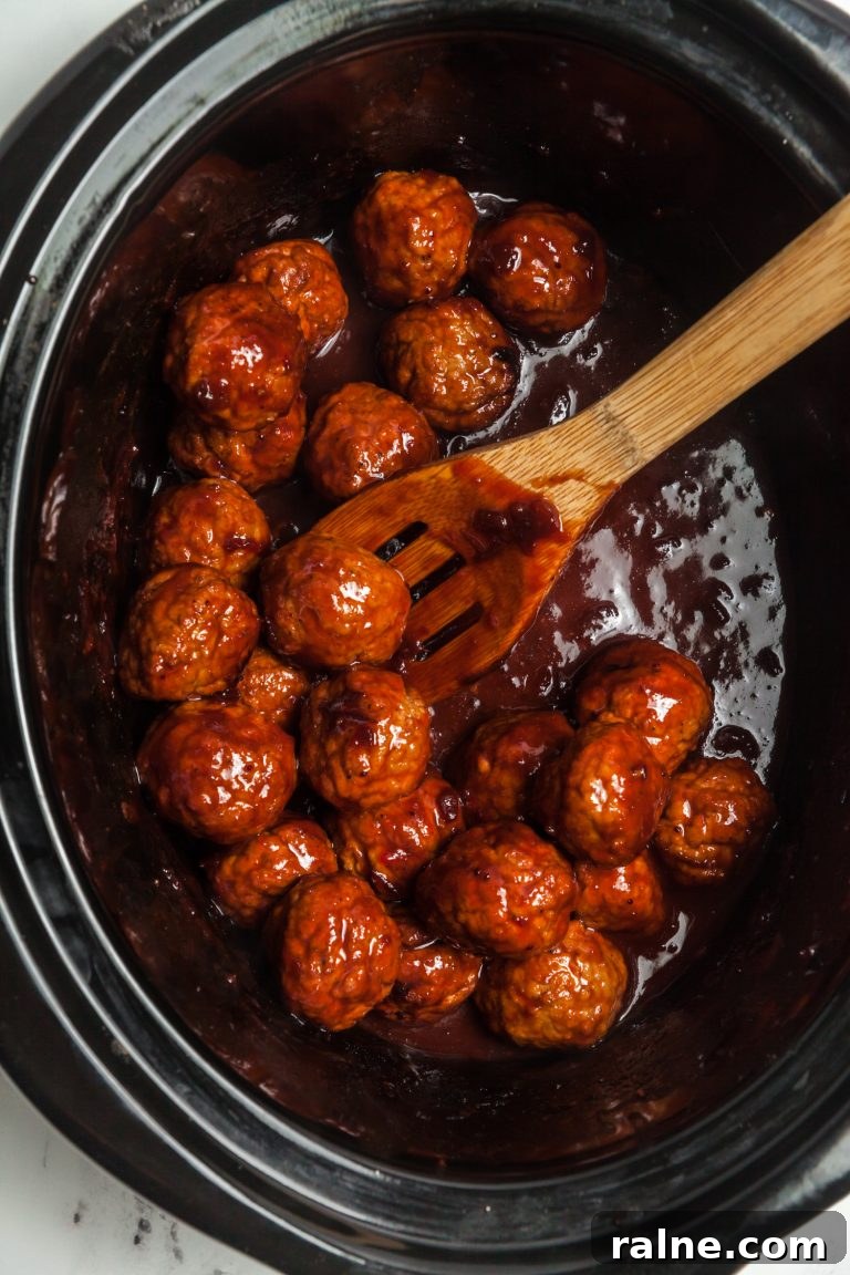 Spicy 4-Ingredient Cranberry Meatballs (Slow Cooker) 8 img 30885 7