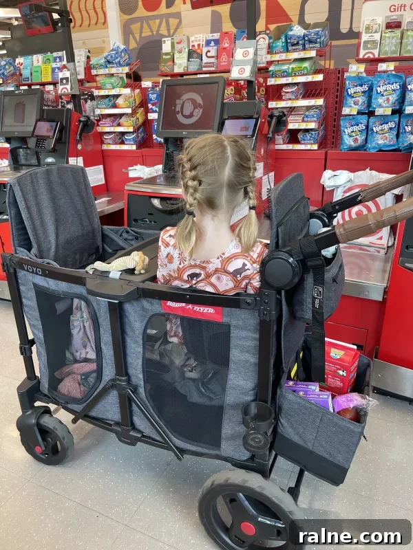 Radio Flyer Voya Stroller Wagon Review: Features, Pros & Cons 2 img 39121 1