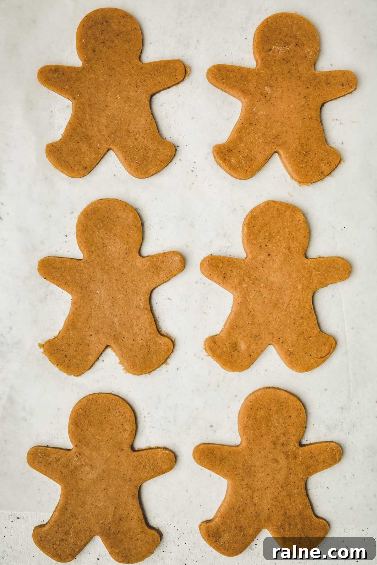 Gingerbread Man Recipe and Decorating Ideas 10 cut gingerbread men