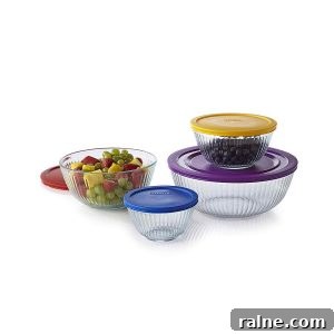 pyrex glass bowls set with lids.