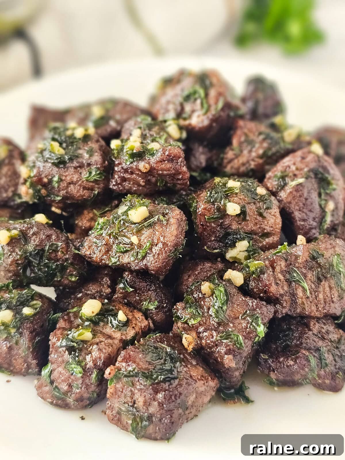 Air Fryer Garlic Steak Tips