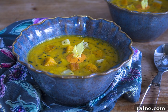 The perfect, healthy holiday soup!
