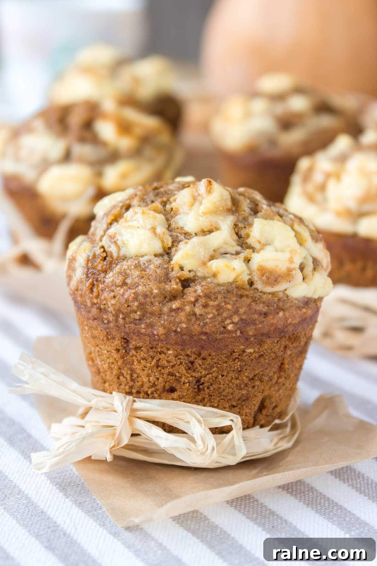 Healthy Pumpkin Cheesecake Muffins