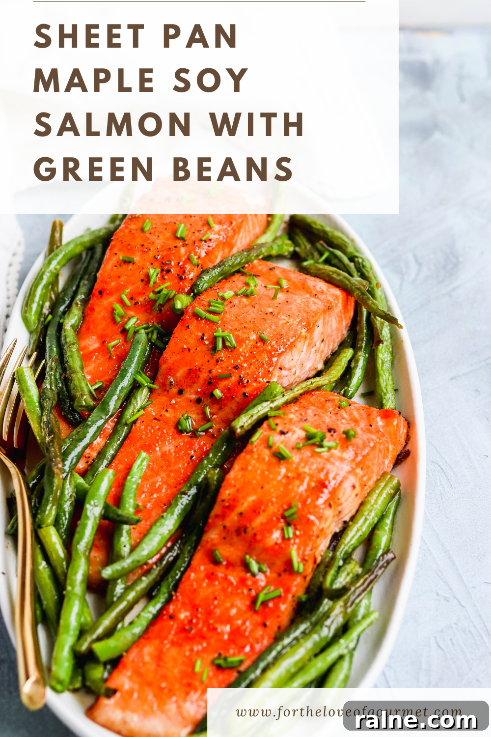This sheet pan maple soy glazed salmon with green beans is the perfect easy weeknight dinner. An easy salmon recipe with a delicious marinade made from maple syrup and soy sauce, this is a familly-friendly meal that everyone will love! Make this sheet pan dinner tonight. #salmon #sheetpandinner