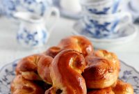 Easter Sweet Brioche Buns (Judas Ropes)