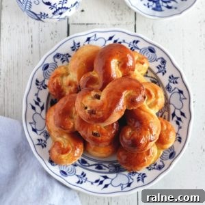 Easter Sweet Brioche Buns (Judas Ropes) 15 featured image brioche buns